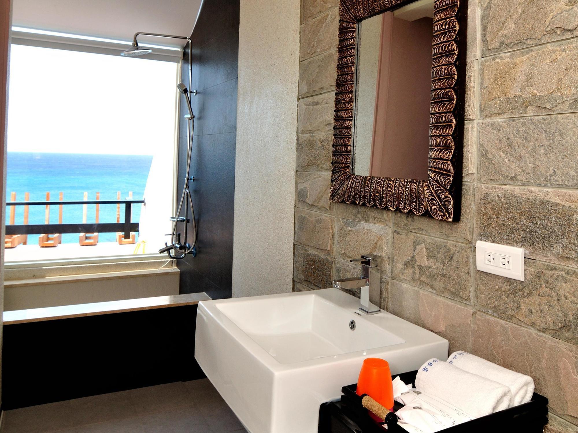 海南島 Bed and Breakfast Cape Eluanbi Exteriör bild